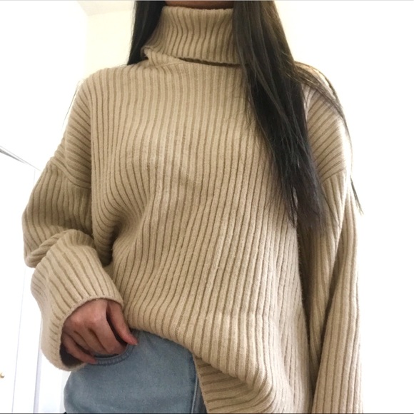 H&M Tops - H&M oversized sweater